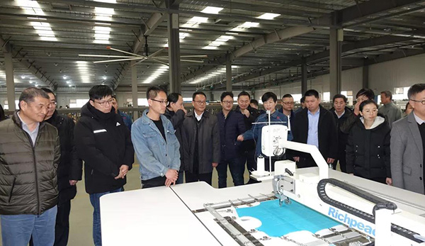 全国缝制机械标准化技术委员会2018年年会在天津举行(图11)